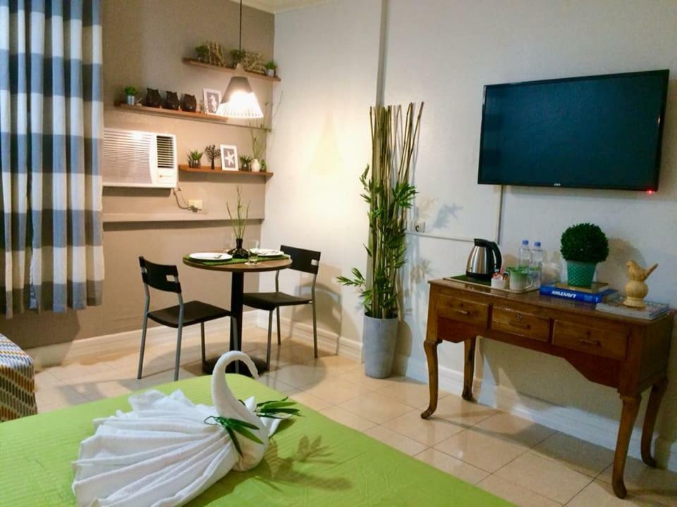 טאגבילראן סיטי Vl Garden Suites מראה חיצוני תמונה